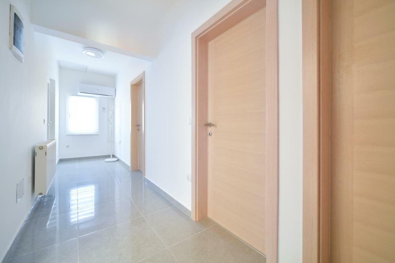 Hotel Apartman Novokmet-Crno Zadar Exterior foto